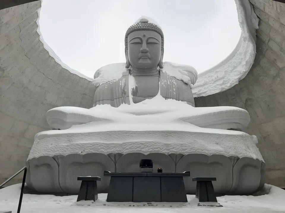 sapporo hill of buddha